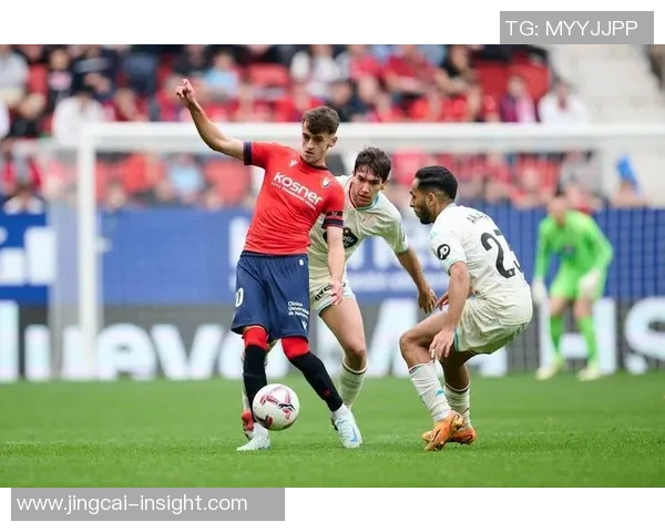 西甲焦点战皇马小胜利物浦红牌争议引发全场热议战术分析揭秘