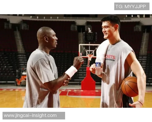 姚明隔球技巧解析：如何在比赛中有效运用这一战术提升团队表现