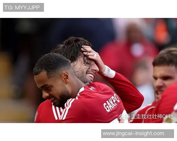 英超焦点战阿森纳与利物浦握手言和红牌争议引发全场热议