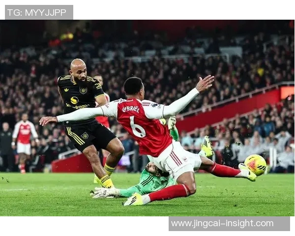 欧冠激战曼联与阿森纳1比1平局绝杀时刻引发全场狂欢战术分析解读