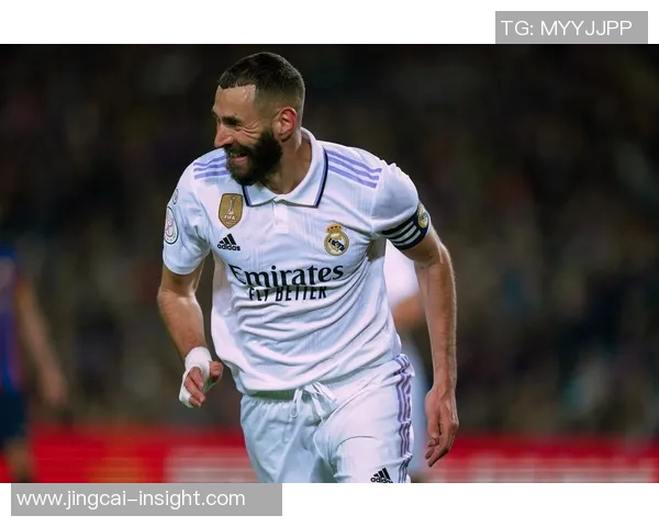 国王杯精彩对决那不勒斯与曼联战成平局帽子戏法点燃全场激情 国王杯精彩对决那不勒斯与曼联战成平局帽子戏法点燃全场激情