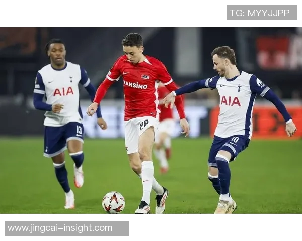 尤文图斯凭乌龙球战胜热刺晋级世界杯淘汰赛全场沸腾